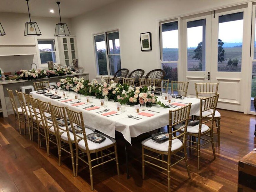 Which Seating Arrangement is Best for an Indoor Wedding Party?