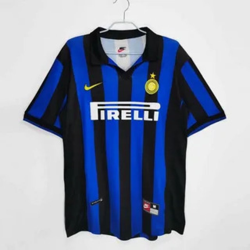 Camiseta del Inter de Milán: Historia, Diseño y Popularidad en el Mundo del Fútbol