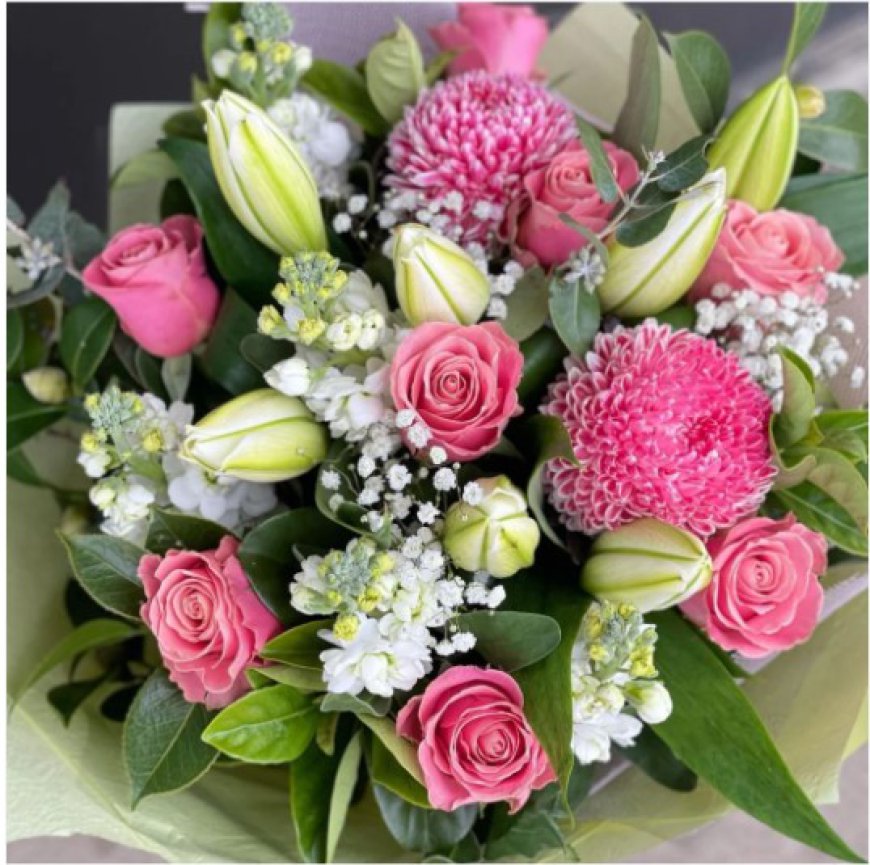 Same Day Flower Delivery Thomastown: Brighten Someone's Day Instantly!