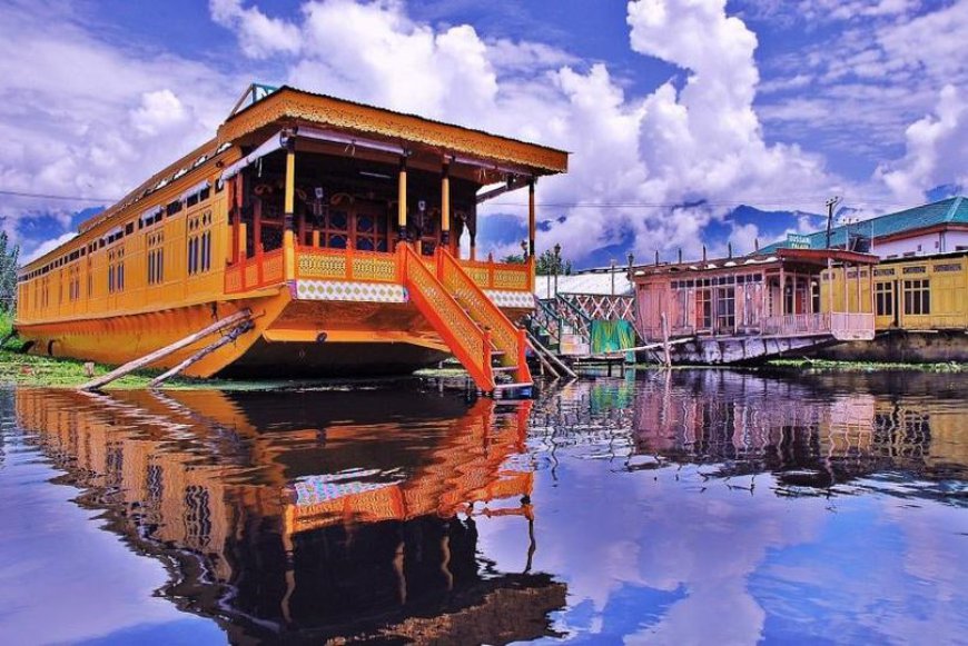 Houseboats in India: A Unique Way to Travel