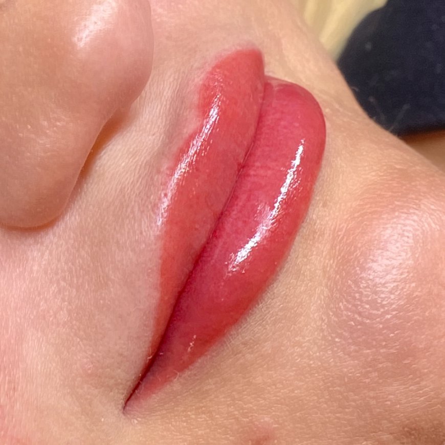 Get That Kissable Look with Permanent Lip Blushing Treatment