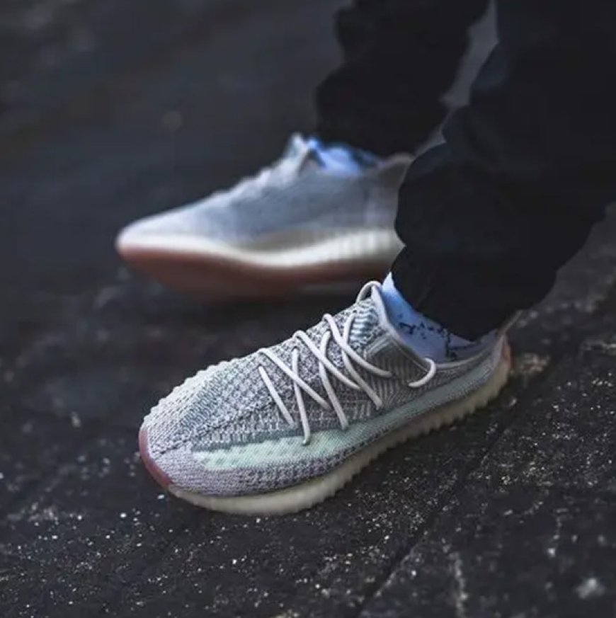 「最火」Yeezy Kaws鞋帶綁法