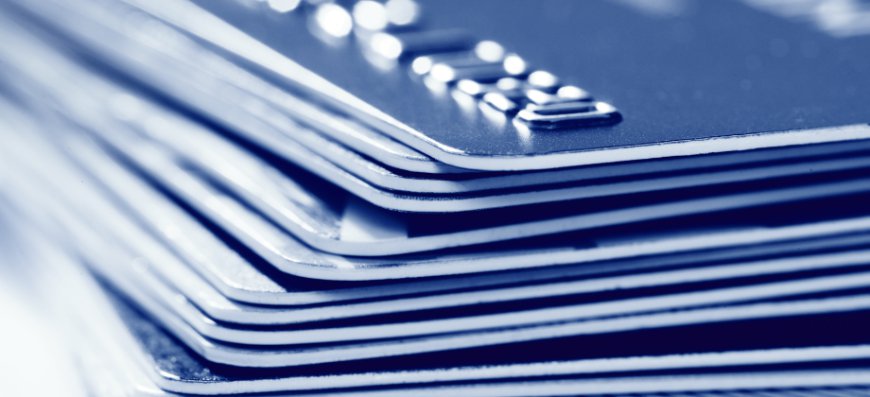 Successful Businesses That Switched to Plastic Cards