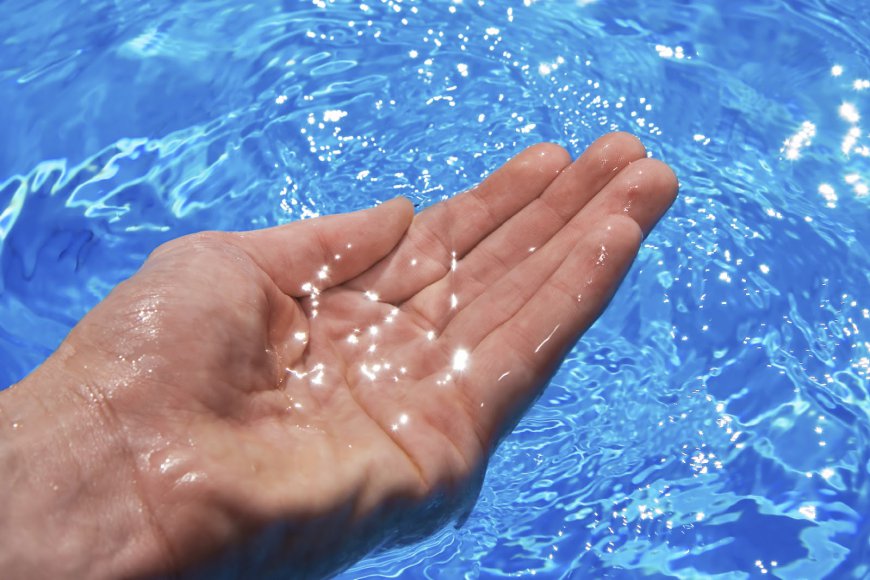 Why Chlorine Dioxide is Changing the Game for Water Purification and Hot Tub Treatment