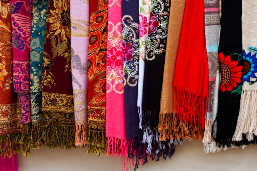 Build Your Brand with Premium Scarves from the Netherlands at Wholesale Prices!