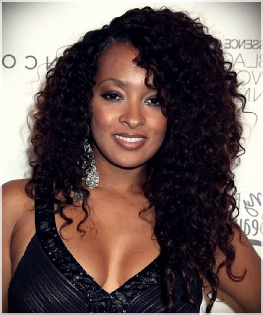 Curly Wig Hairstyles: The Secret to Effortless Glamour