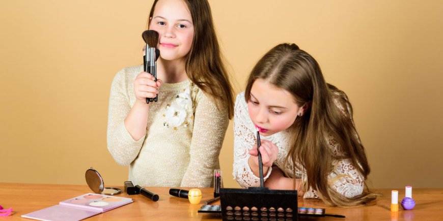 What are The 20 Types of Makeup That Girls Use?