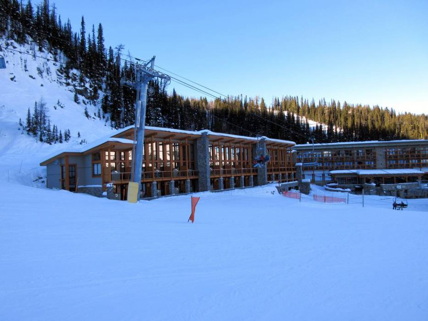 Experience Sunshine Ski Resort with the Ease of a Private Shuttle