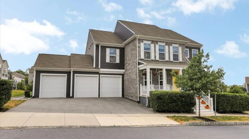 Settle Down In Style: Top Houses For Sale In Camp Hill & Lemoyne