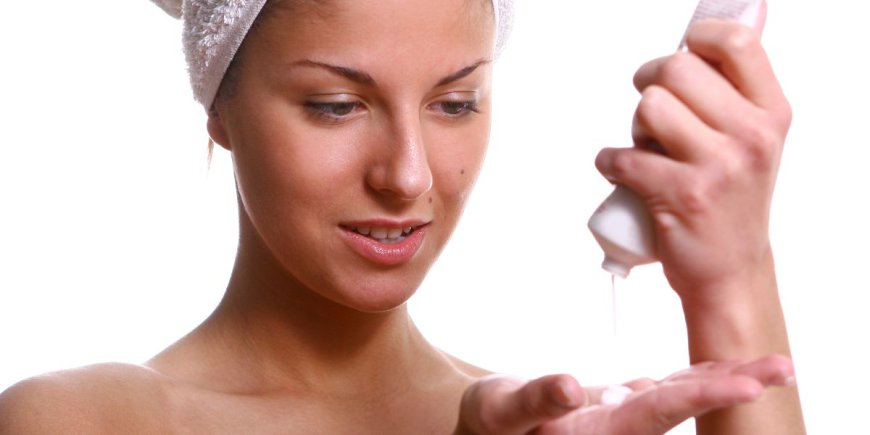 10 Tips to Ensure Safe Use of Skin White Face Wash