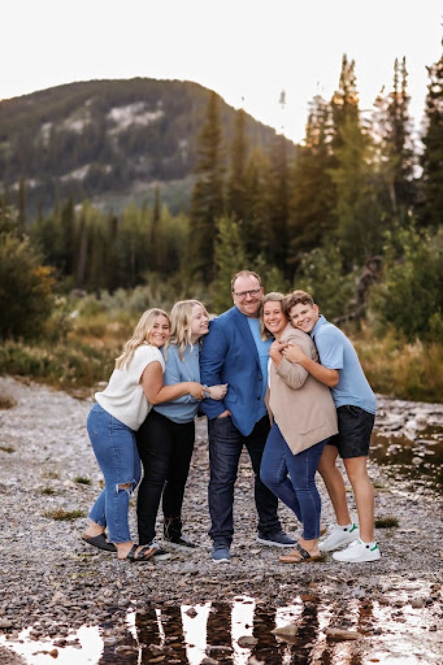 Family Photos In Calgary: Capturing Moments With A Professional Photo Shoot