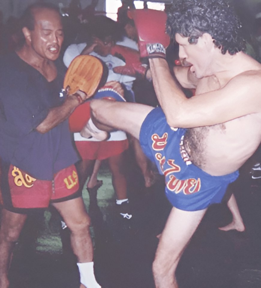 How a Private Muay Thai Lessons Instructor Boosts Your Confidence