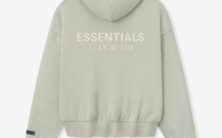 Essential Hoodie: Where Comfort Meets Everyday Style