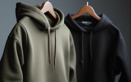What Makes a Premium Hoodie Fabric: Weight, Stitching, and Fit Explained