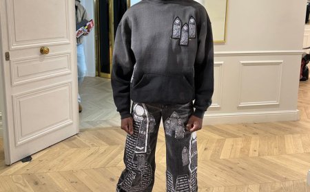 Who Decides Warr Hoodie Fit Guide