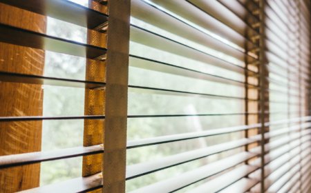 Wooven Wood Shades Trend Report: The Colors, Edge Banding, and Liners People Choose Now