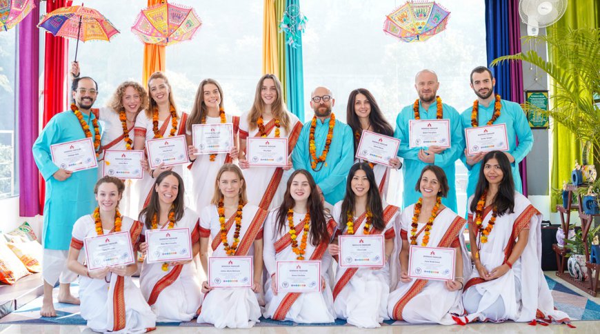 Corsi Insegnanti Yoga Online: Formazione Completa per Diventare Insegnante di Yoga Certificato