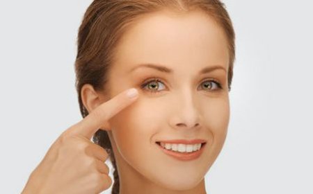 How Does Eyelash Hair Transplant Work?