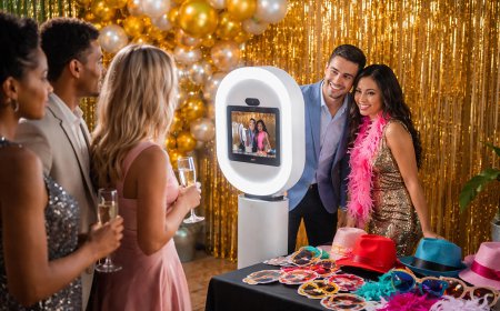 How to Choose the Best Digital Photo Booth Rental in the Bay Area: Your Ultimate Party Game-Changer