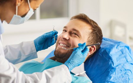 The Pros & Cons of Different Types of Teeth Whitening Treatments