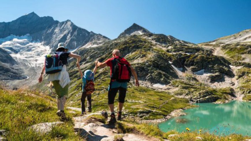 Trekking in Kyrgyzstan – Discover Breathtaking Mountain Trails with Kyrgyz Guided Tours