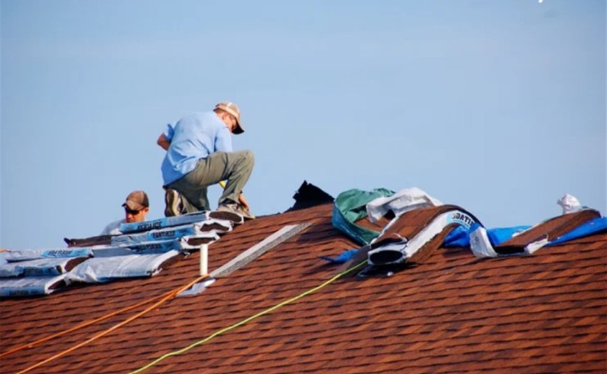 What to Do When Your Roof Starts Leaking During Heavy Rain
