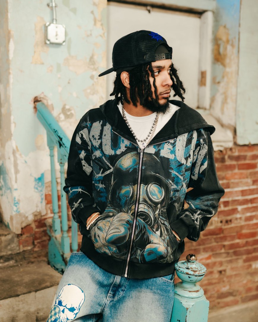 Mixed Emotions Clothing and Cactus Jack Merch: How Streetwear is Redefining Style