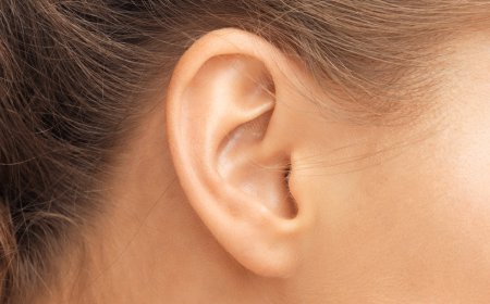 How Do Surgeons Repair Stretched Earlobes?