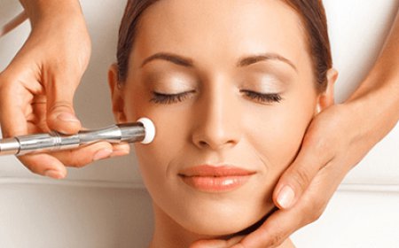 How Does a Diamond Peel Work on the Skin?