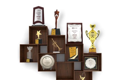 Acrylic Trophies Online – Premium Custom Awards & Display Solutions