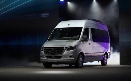 Mercedes Van Rental for Weddings: How to Plan Pickups, Photos, and Timing