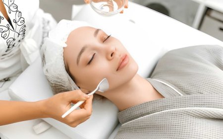 How Does Salicylic Acid Peel Work on the Skin?