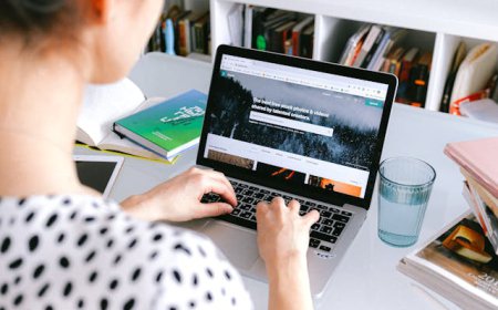 Top UAE Newspapers for Reliable Breaking News