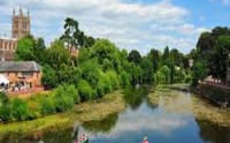 Beyond the Pub Crawl: Top East Midlands Destinations for the Over-30 Explorer