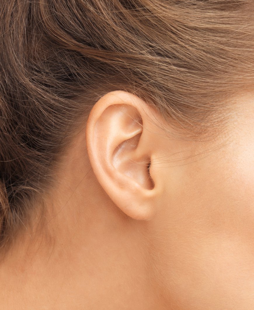 How Do Surgeons Repair Stretched Earlobes?