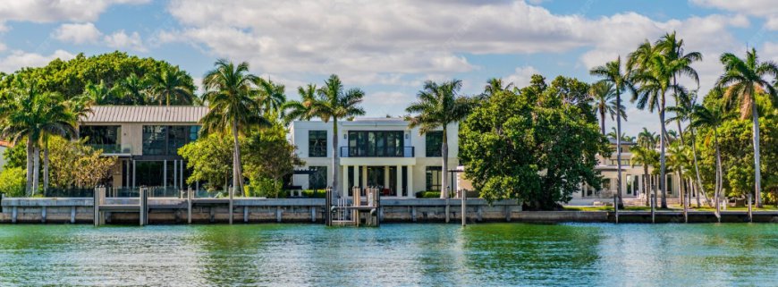 Why Are Luxury Condos Miami Beach and Luxury Homes for Sale Miami the Perfect Blend of Lifestyle and Investment?