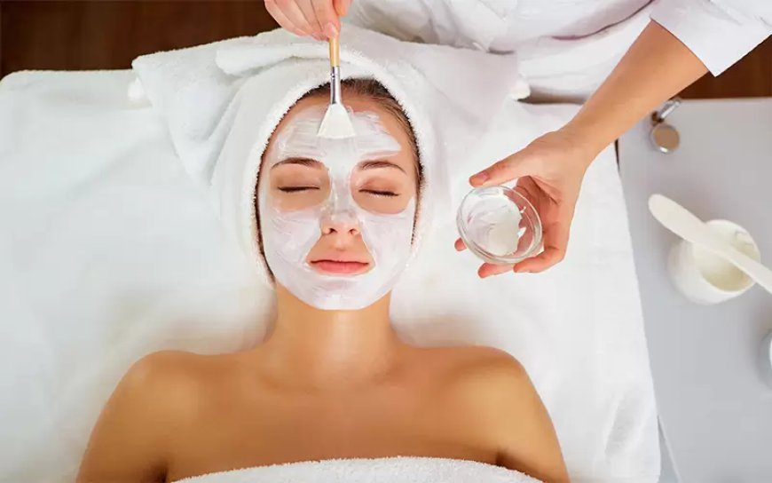 Is a Deep Cleansing Facial Effective for Acne-Prone Skin?