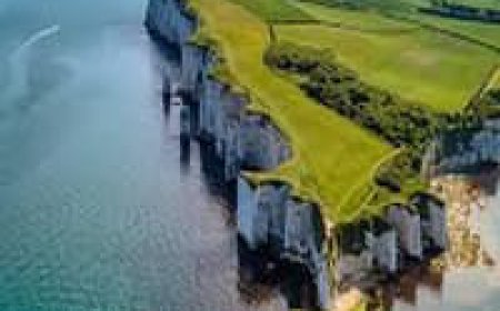 10 Best Places to Visit in the UK: A Traveller’s Bucket List