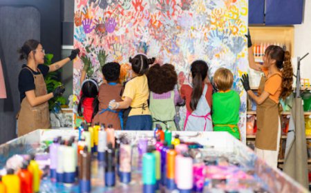 How Children’s Art Classes Boost Imagination and Confidence