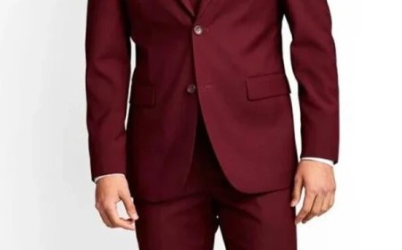 Men Berlin Notch Lapel 3 Piece Maroon Suit – Elegant Formal Style with Modern Gentleman Appeal