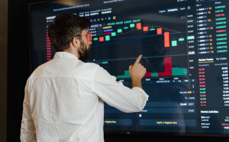 Stock Market Training in Hyderabad: The Difference Between Learning the Market and Chasing It