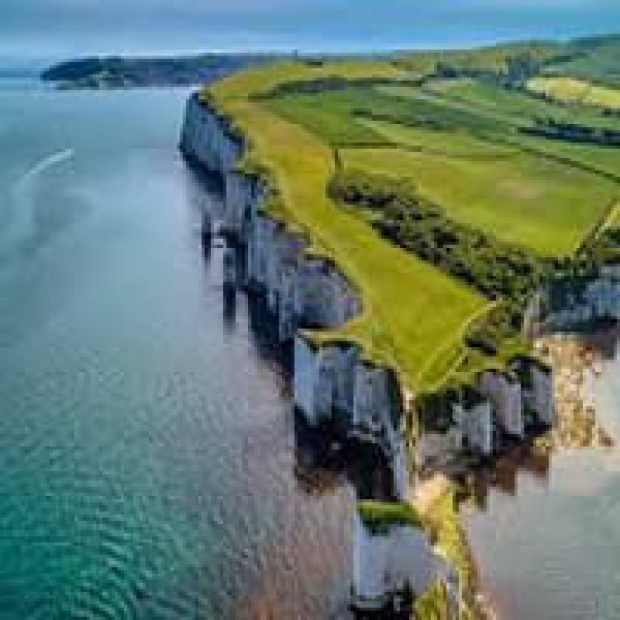 10 Best Places to Visit in the UK: A Traveller’s Bucket List
