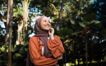 What Makes Cotton Jersey Hijabs Different From Other Hijab Materials?