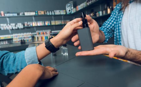 Pod System vs Disposable Vape: Which One Should You Choose?
