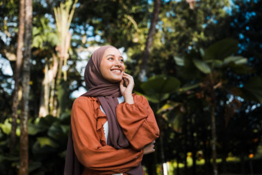 What Makes Cotton Jersey Hijabs Different From Other Hijab Materials?