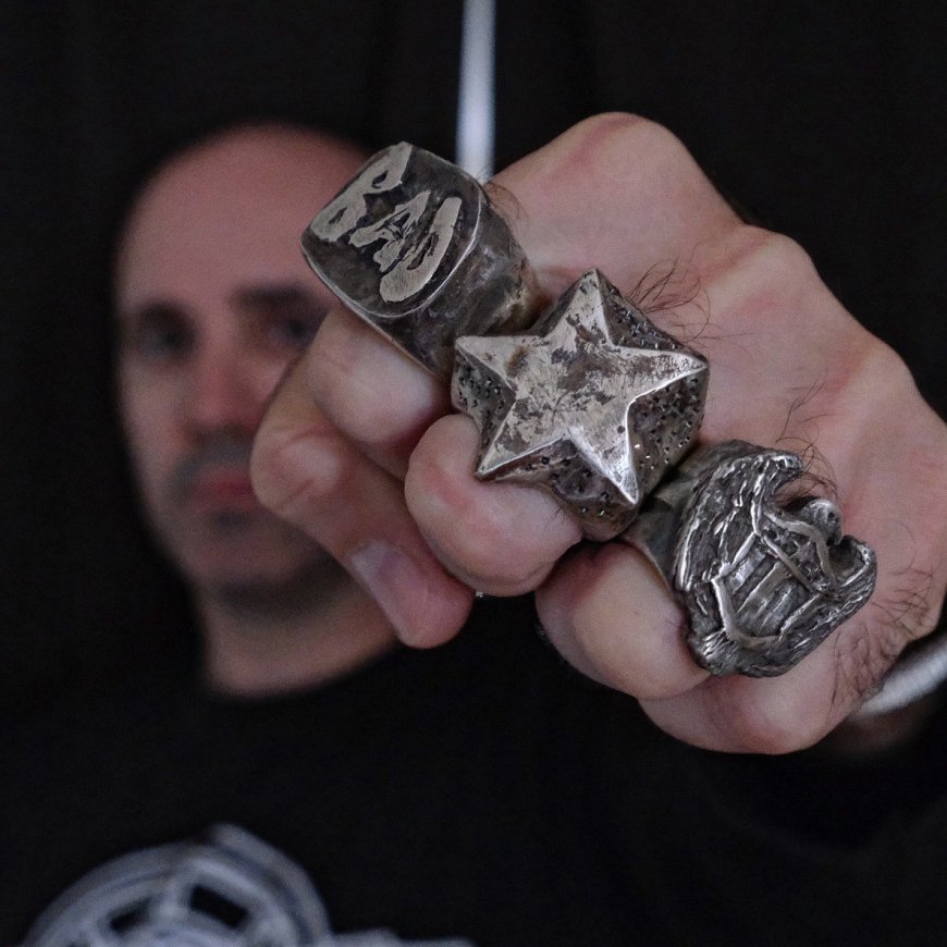 How Do You Find Men's Sterling Silver Rings That No One Else Has at the Bar?