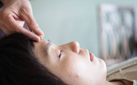 First Cosmetic Acupuncture Session in Oakland: What to Know