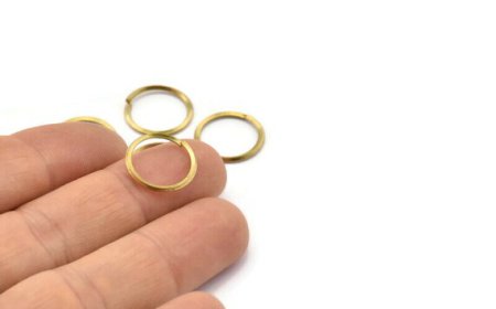 How Brass Jump Rings Enhance the Beauty and Durability of Handmade Jewelry