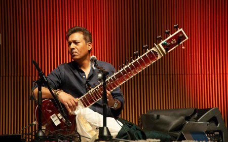 Hidayat Husain Khan – Renowned Indian Classical Musician & Sitar Maestro