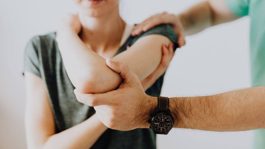 Orthopedic Acupuncture for Frozen Shoulder in Oakland